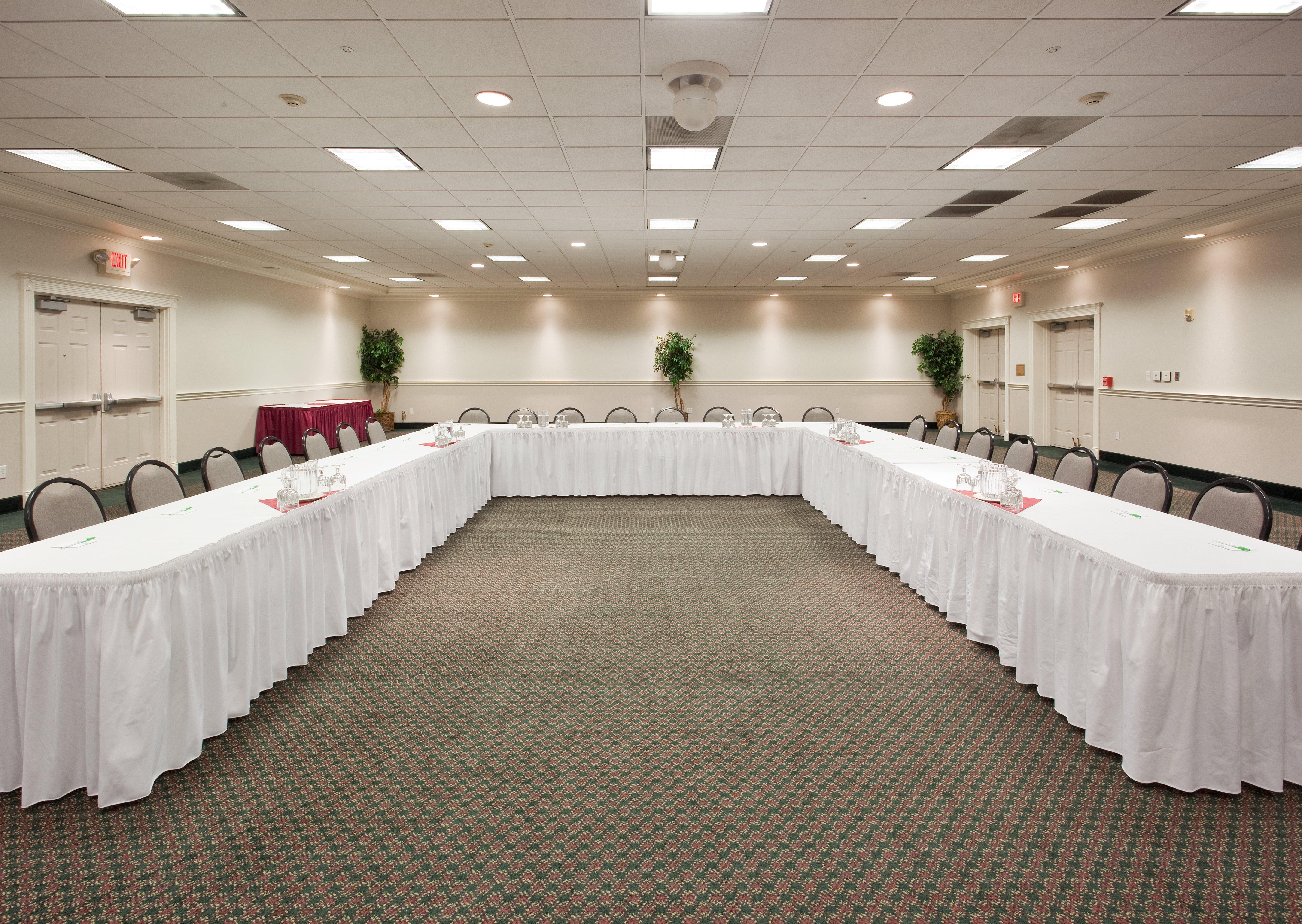 Holiday Inn Redding By Ihg Экстерьер фото