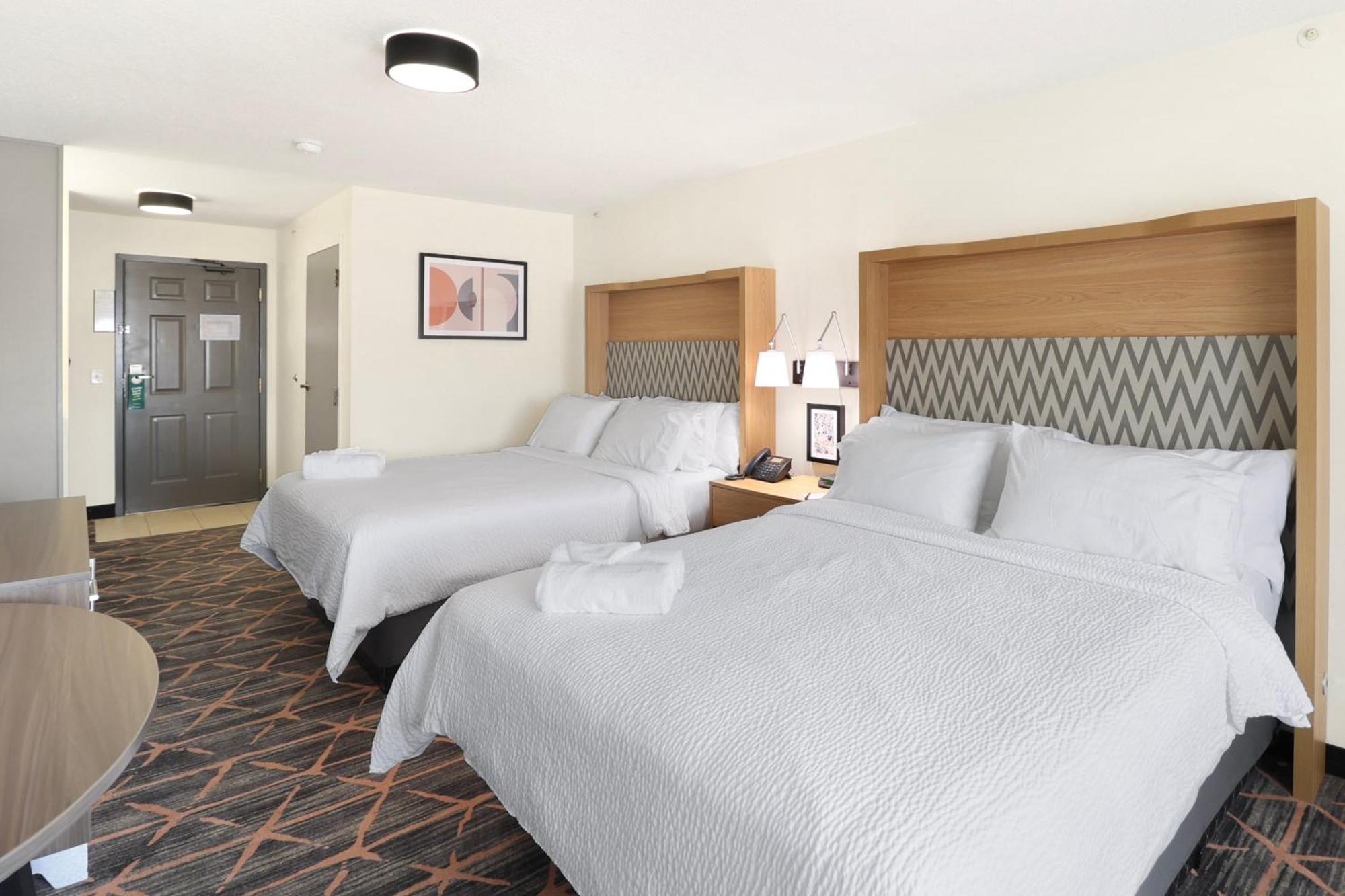 Holiday Inn Redding By Ihg Экстерьер фото