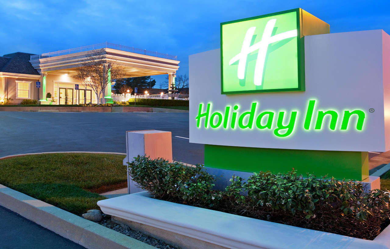 Holiday Inn Redding By Ihg Экстерьер фото